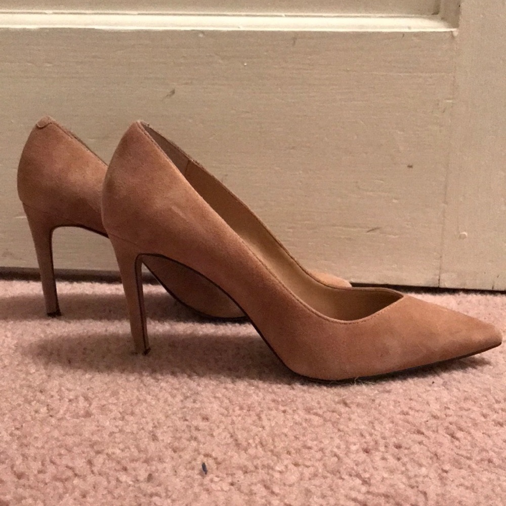 Banana Republic suede heels
